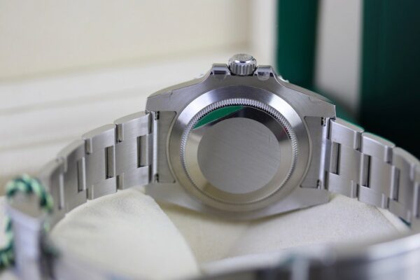 Rolex Submariner Date New Old Stock 2017 – Image 11