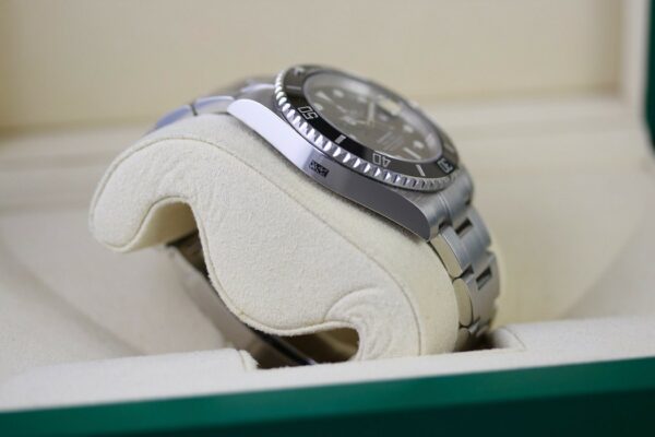 Rolex Submariner Date New Old Stock 2017 – Image 5
