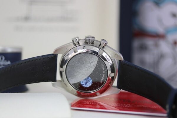 Omega Speedmaster 'Silver Snoopy Award' – Image 11