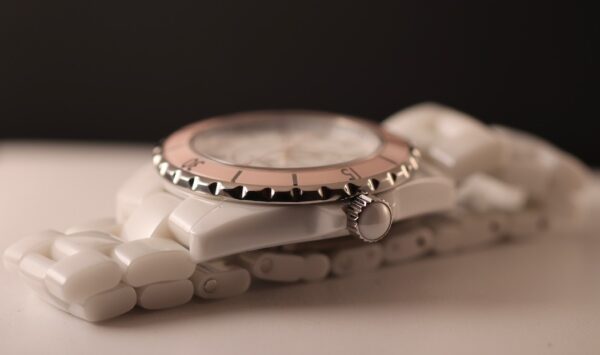 CHANEL J12 H4468 - Montre Femme Céramique Blanche Lunette Rose - Automatique – Image 7