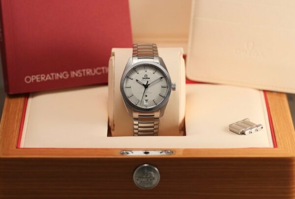 Omega Globemaster Co-Axial Master Chronometer 2021 – Image 10