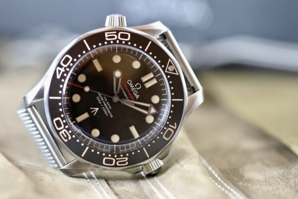 Omega Seamaster Diver 300M 007 Edition – Image 12