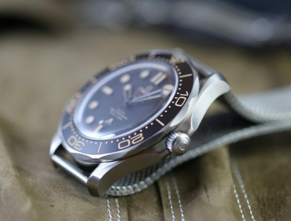 Omega Seamaster Diver 300M 007 Edition – Image 4
