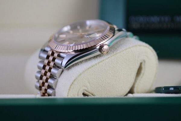 Rolex Rolex Datejust 41 – Réf. 126331 – Or Rose & Acier – Année 2022 – Image 6