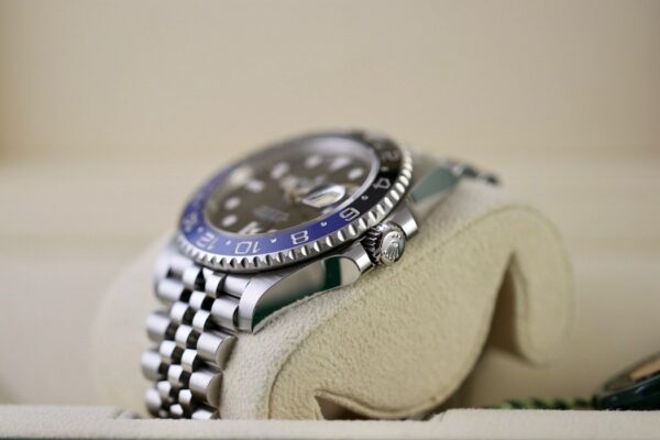 Rolex GMT-Master II "Batgirl" – Réf. 126710BLNR – Année 2022 – Image 5