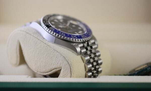 Rolex GMT-Master II "Batgirl" – Réf. 126710BLNR – Année 2022 – Image 6