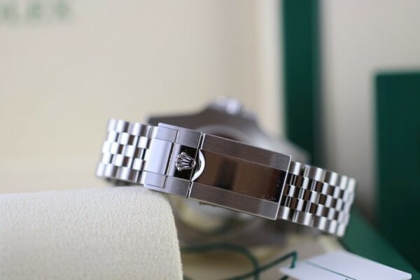 Rolex GMT-Master II "Batgirl" – Réf. 126710BLNR – Année 2022 – Image 9