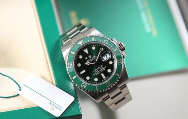 Rolex Submariner Date 116610LV "Hulk"– Full Set – Image 3