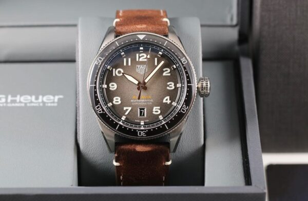 TAG Heuer Autavia WBE5114.FC8266 - 2024 - Neuve - Boîte & papiers – Image 4