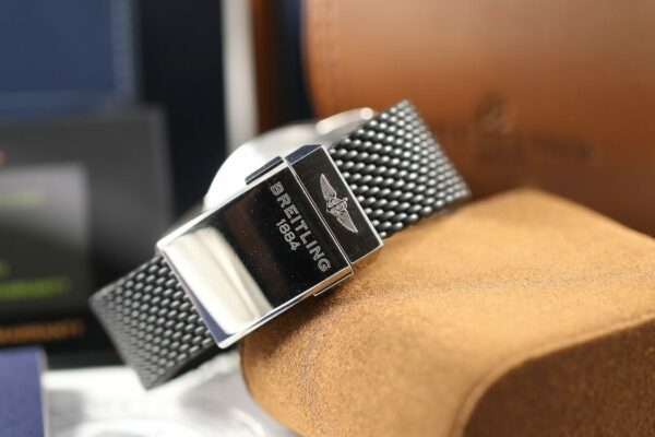 Breitling Superocean Heritage II B20 – Image 9