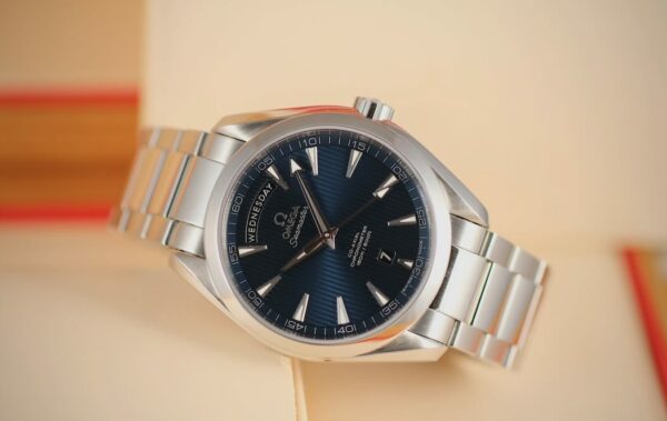 Omega Seamaster Aqua Terra 150M Co-Axial Master Chronometer GMT Worldtimer – Image 3