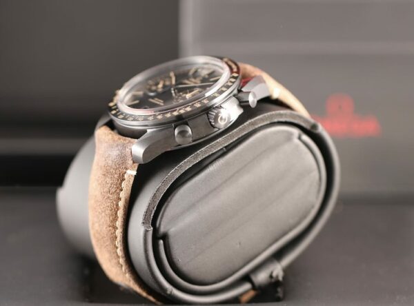 OmOmega Speedmaster Dark Side of the Moon – Image 4