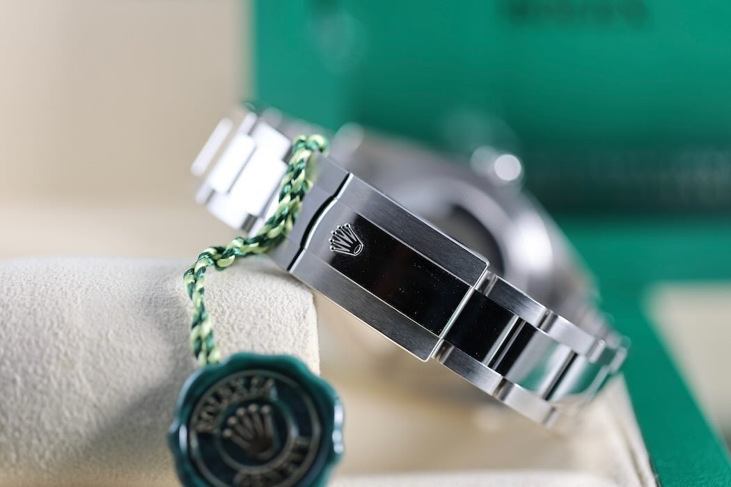 Rolex Datejust 41 – Réf. 126300 – Cadran Vert – 2023 – Boîte & Papiers – Image 10