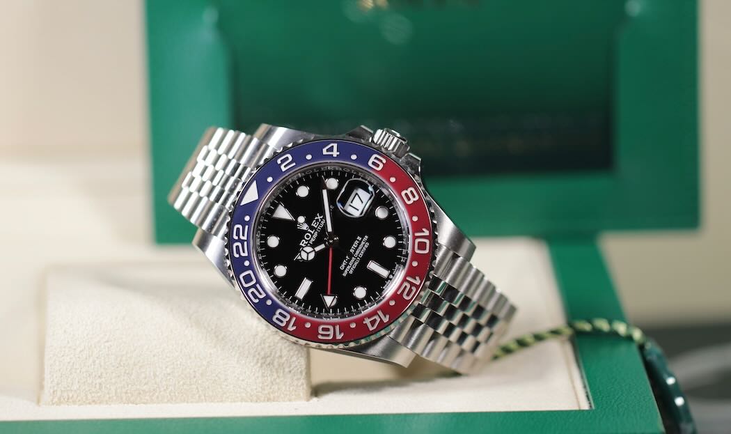 Rolex GMT-Master II 126710BLRO "Pepsi" – Boîte & Papiers 2023