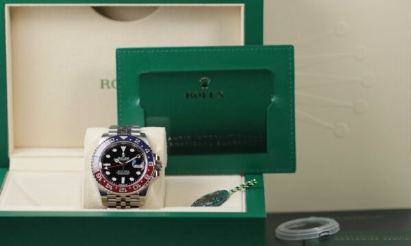 Rolex GMT-Master II 126710BLRO "Pepsi" – Boîte & Papiers 2023 – Image 11