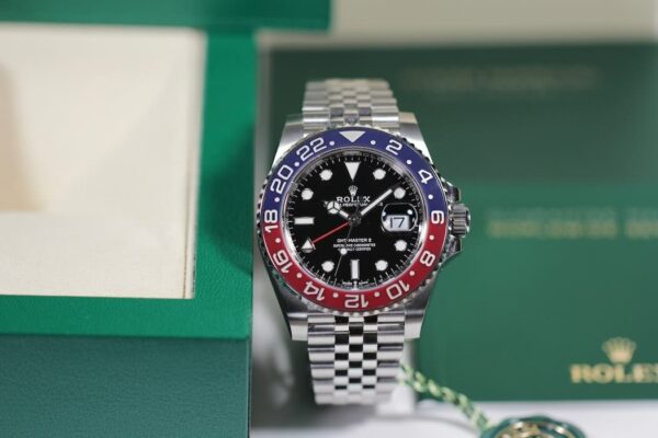 Rolex GMT-Master II 126710BLRO "Pepsi" – Boîte & Papiers 2023 – Image 3