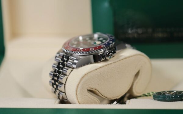 Rolex GMT-Master II 126710BLRO "Pepsi" – Boîte & Papiers 2023 – Image 5