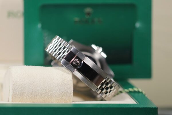 Rolex GMT-Master II 126710BLRO "Pepsi" – Boîte & Papiers 2023 – Image 9