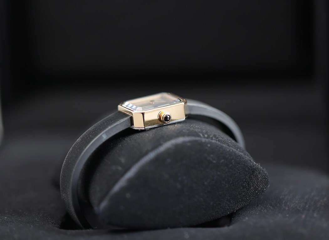 Chanel Première Ruban H6125 – Or Jaune – Avec Boîte, Papiers & Facture 2024 – Image 5