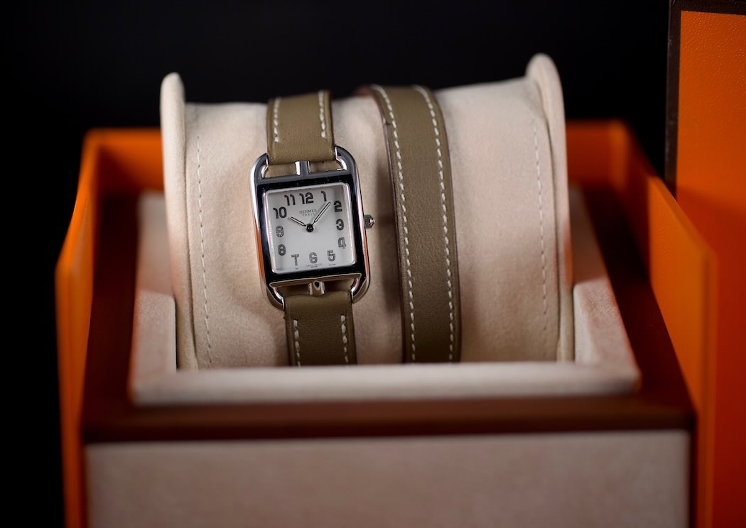 Hermès Cap Code CC1.210A – Boîte et Papiers 04/2025 – Bracelet Double Tour Taupe – Image 4