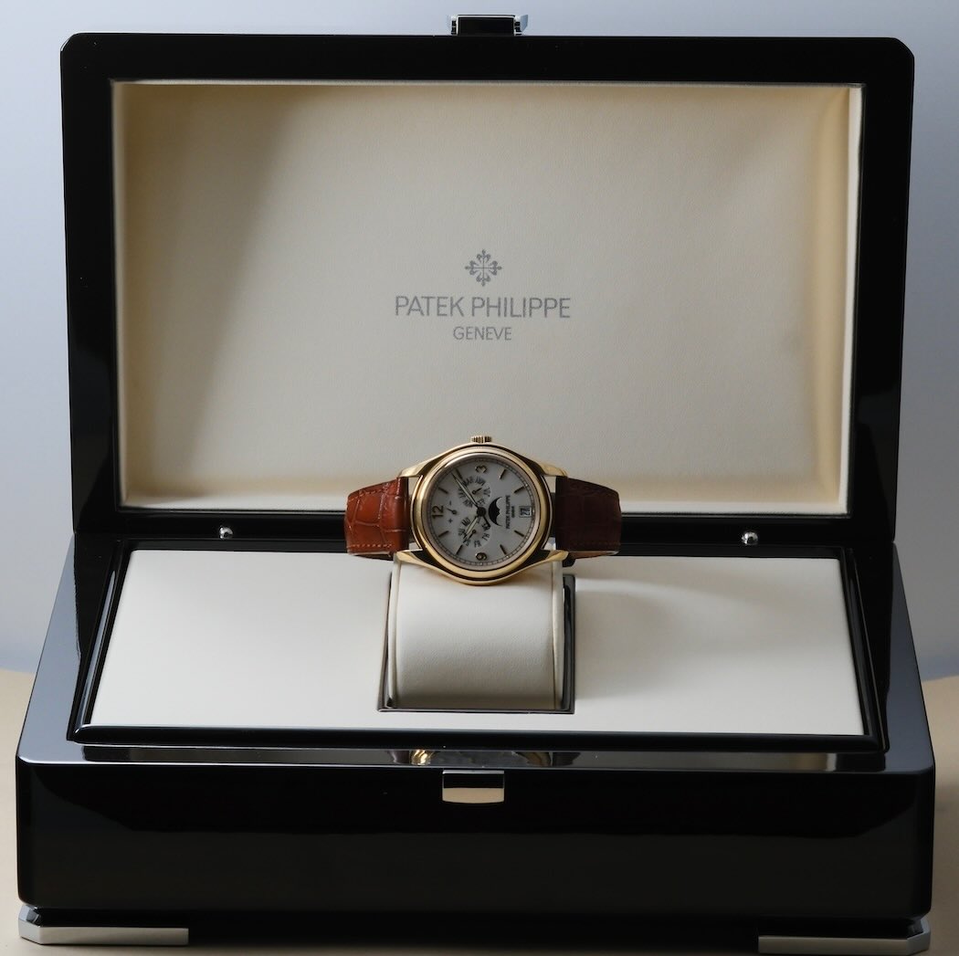 Patek Philippe Annual Calendar Moon Phases 5146J-001 Or Jaune 18k – Image 11