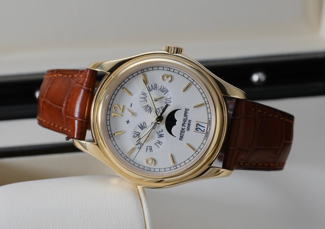 Patek Philippe Annual Calendar Moon Phases 5146J-001 Or Jaune 18k – Image 3