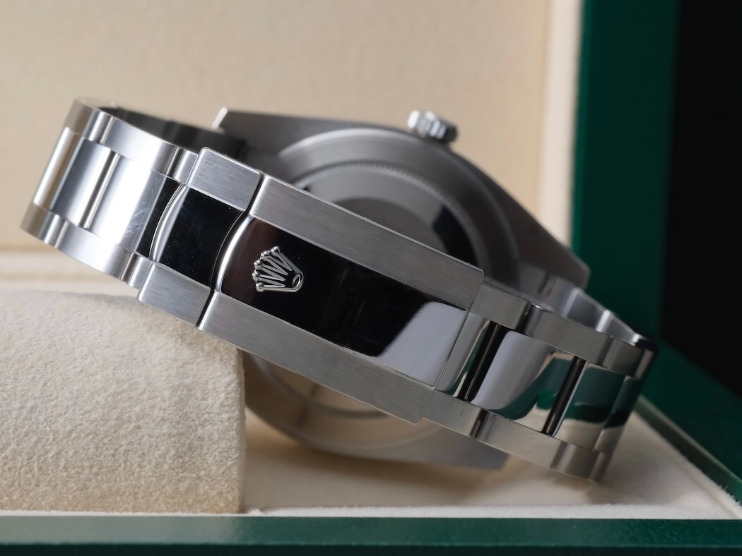 Rolex Datejust 41 Black Dial Ref. 126300 Full Set – Image 9